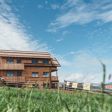 Hotel Hiasl Zirbenhütte Hochrindl Exterior foto