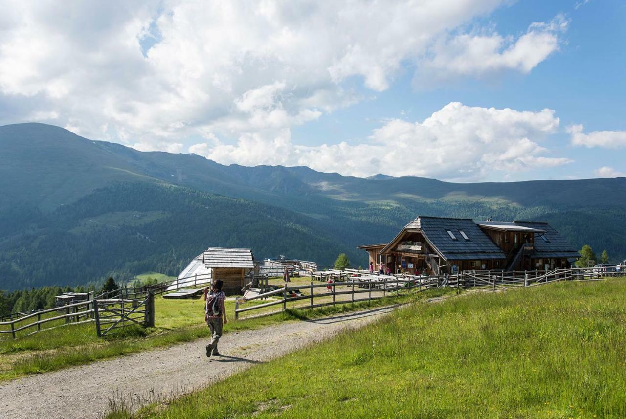 Hotel Hiasl Zirbenhütte Hochrindl Exterior foto